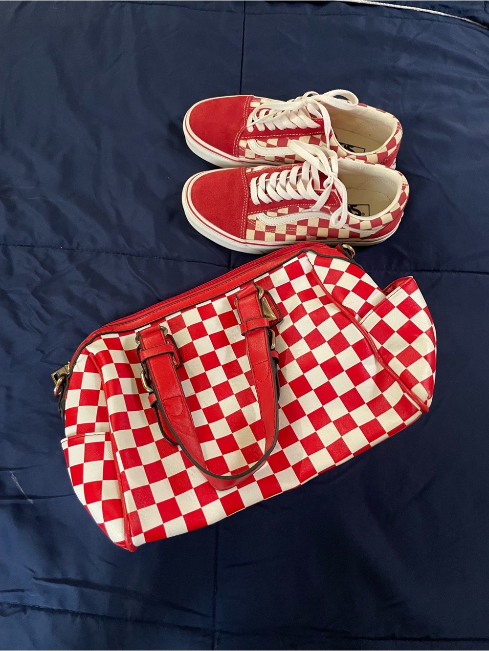 Vans sneakers w/unbranded bag